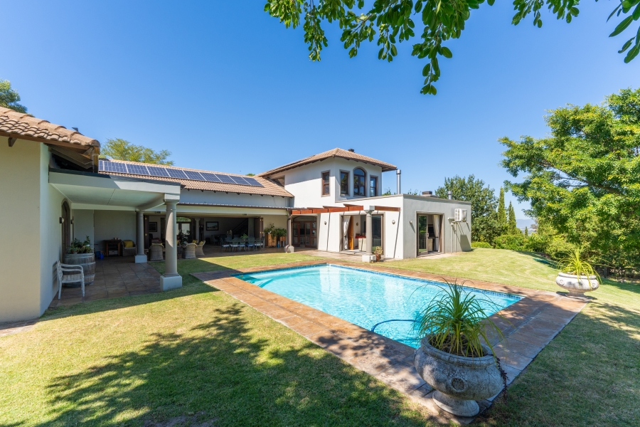 5 Bedroom Property for Sale in Klein Zevenwacht Western Cape